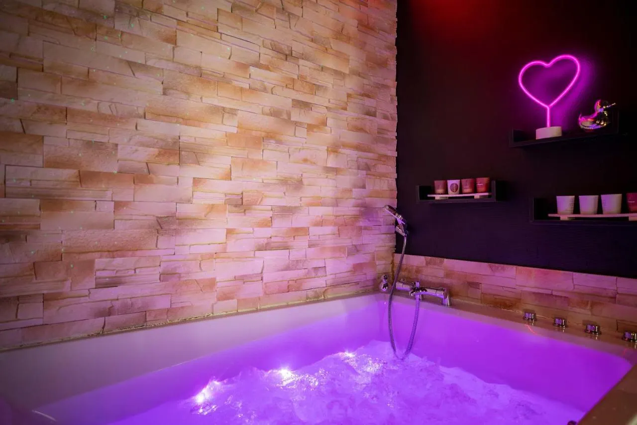 Love Room Ou Pas ! Chamalieres 0*,  France